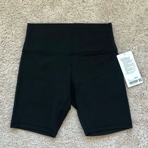 Brand New Lululemon Align High-Rise Short 8” in Black (Size 10)
